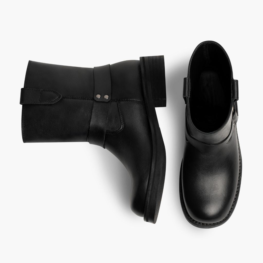 Women's Outlaw Black Leather Boots - Reinforced Heel Counter & Precision Double-Row Stitching Detail