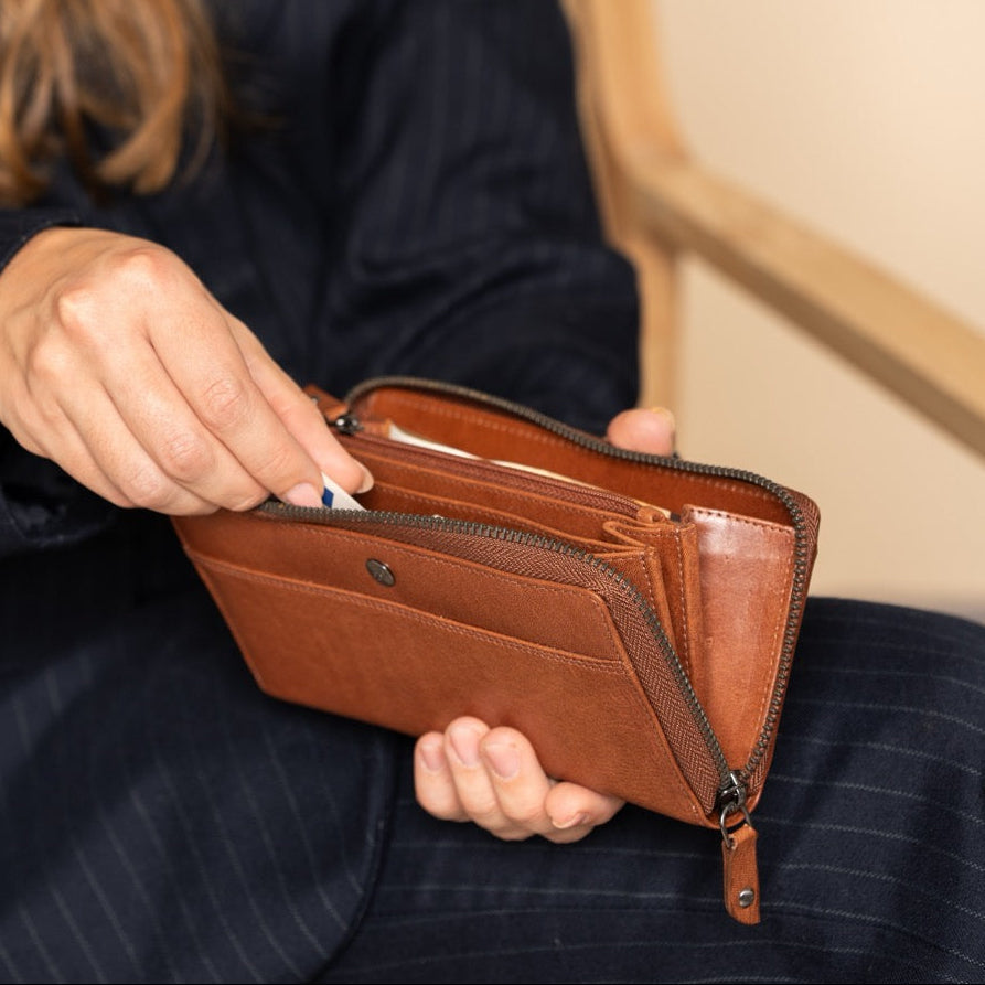 Everyday Carry Perspective Showing Ergonomic Grab Handle & Strap Comfort